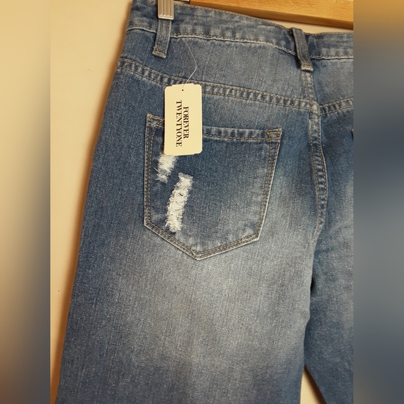 Forever 21 Cropped Frayed Ankle Jeans NWT - Picture 4 of 6